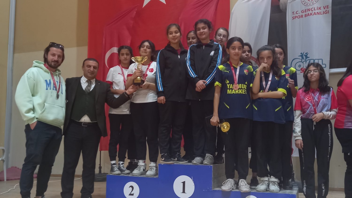 Okulumuz Yıldız Kızlar Dart Takımımız Adana İkincisi